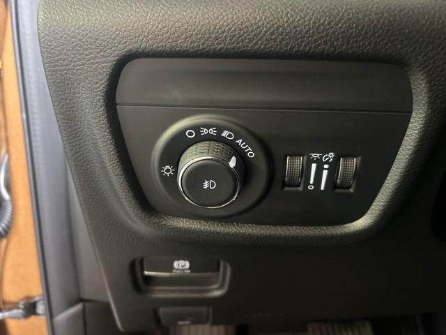 new 2026 Jeep Grand Cherokee car, priced at $44,986