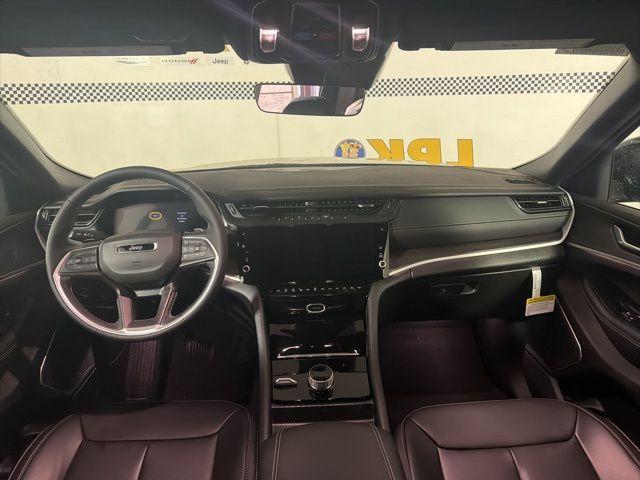 new 2026 Jeep Grand Cherokee car, priced at $49,998