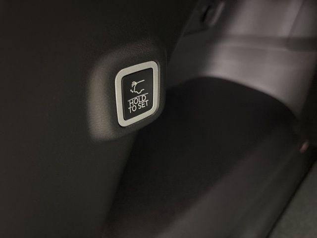 new 2026 Jeep Cherokee car, priced at $42,590