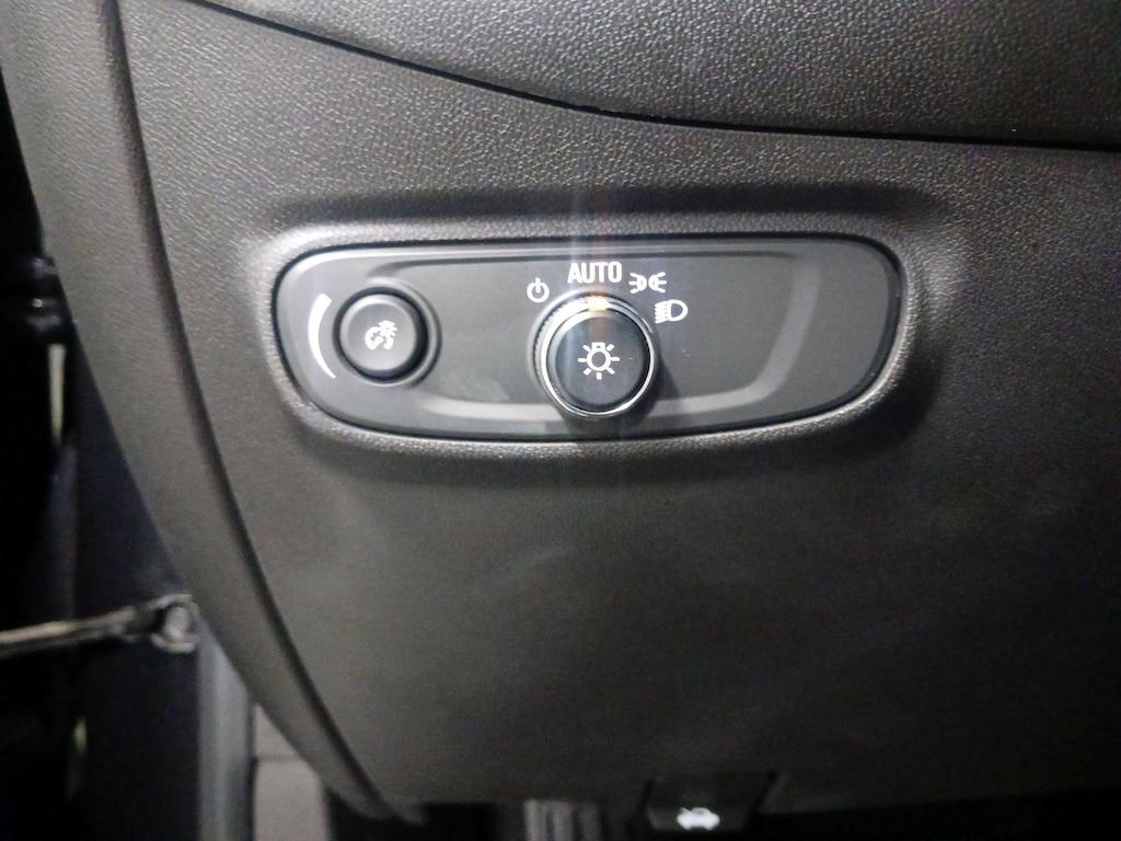 used 2022 Chevrolet Equinox car, priced at $20,998