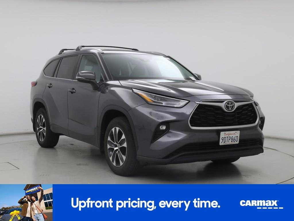 used 2023 Toyota Highlander car, priced at $35,998