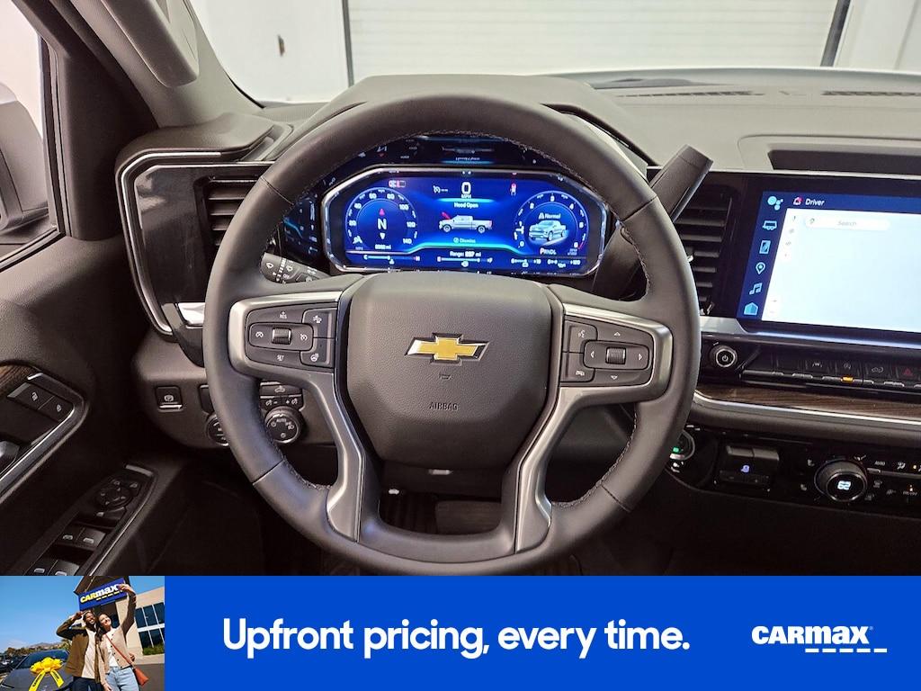 used 2025 Chevrolet Silverado 1500 car, priced at $41,998