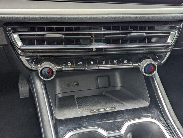 used 2024 Chevrolet Traverse car, priced at $35,495