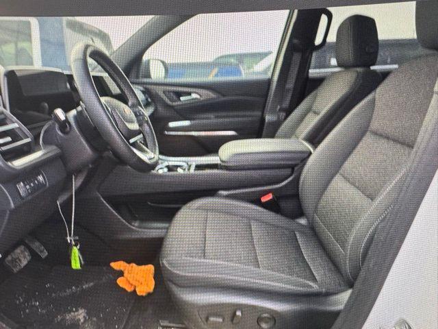 used 2024 Chevrolet Traverse car, priced at $35,495