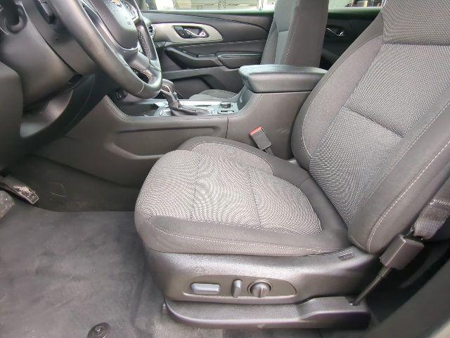 used 2023 Chevrolet Traverse car, priced at $26,995