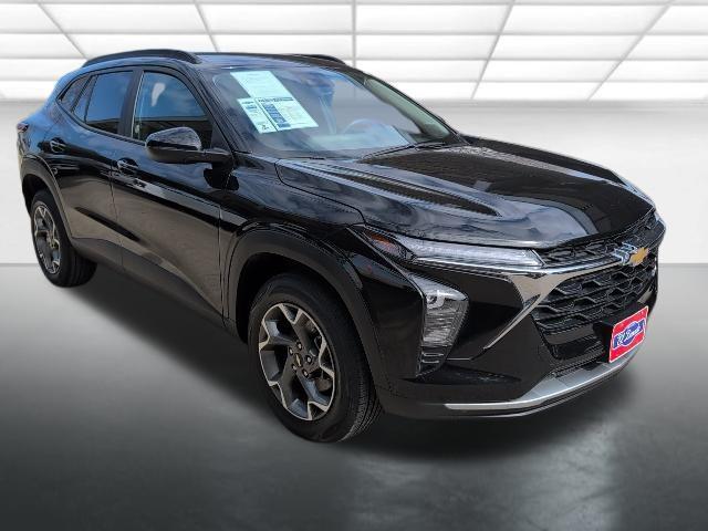 used 2025 Chevrolet Trax car, priced at $20,495