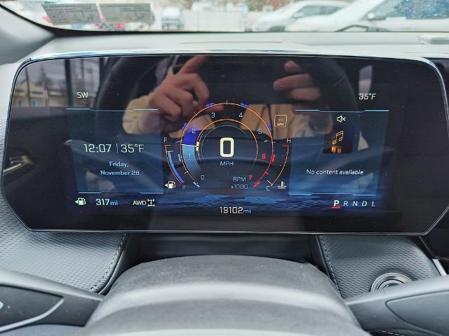 used 2025 Chevrolet Equinox car, priced at $28,995