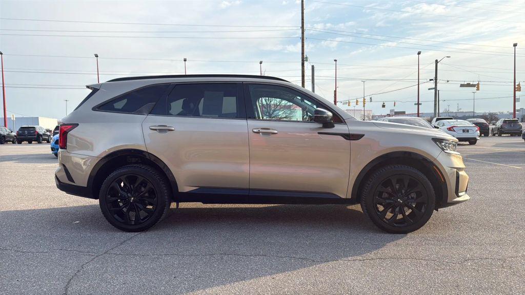 used 2021 Kia Sorento car, priced at $22,995