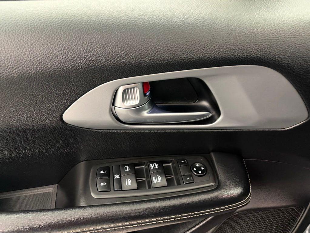 used 2021 Chrysler Pacifica car, priced at $22,557