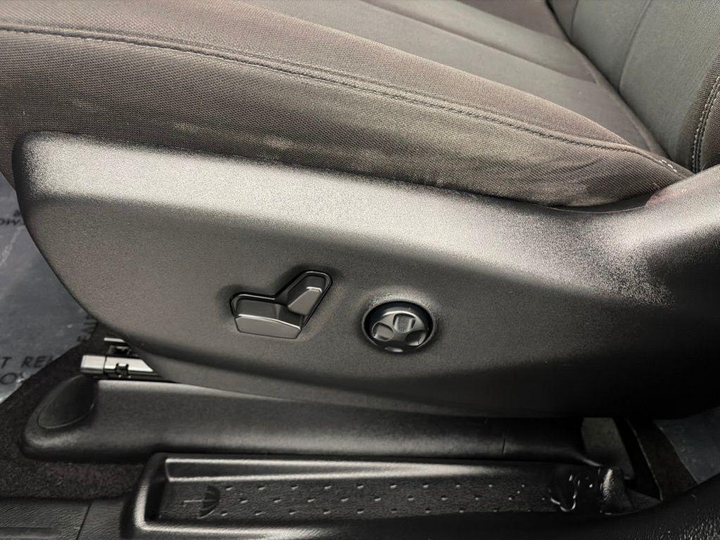used 2021 Chrysler Pacifica car, priced at $22,557
