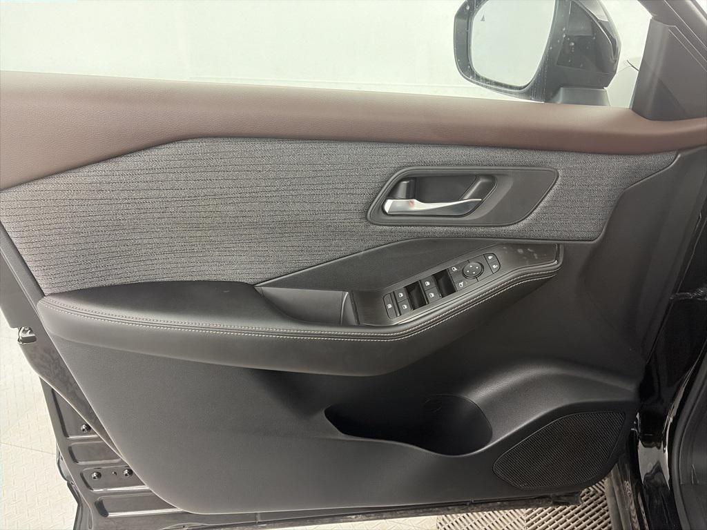 used 2023 Nissan Rogue car, priced at $21,544