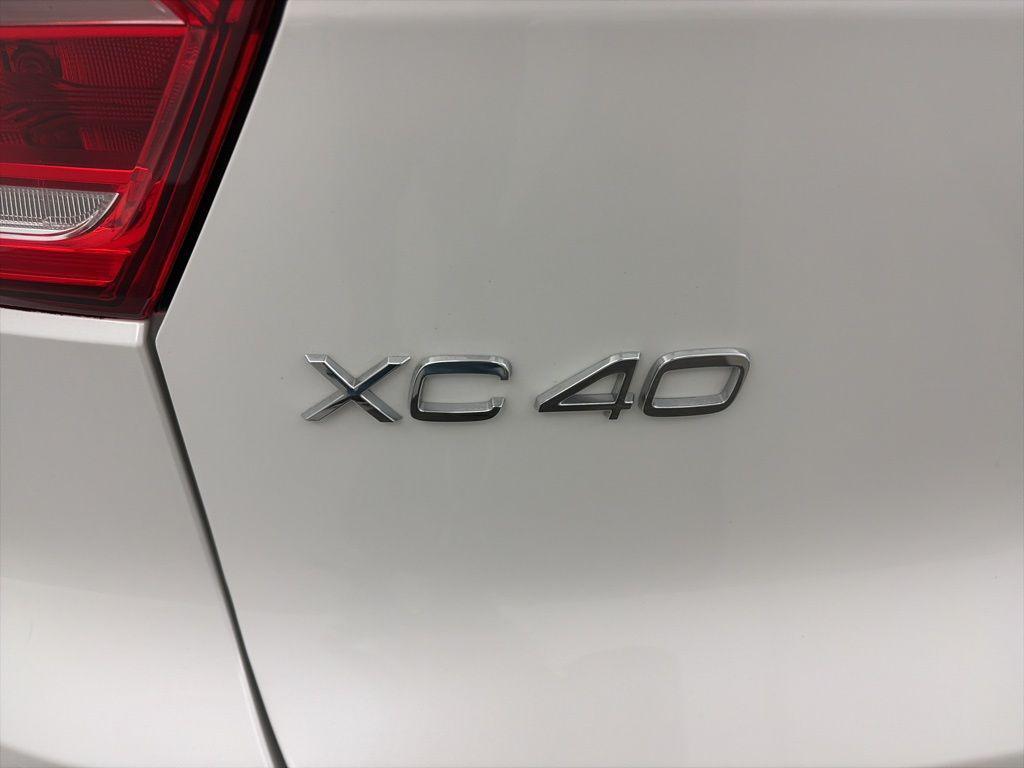 used 2021 Volvo XC40 car, priced at $24,861
