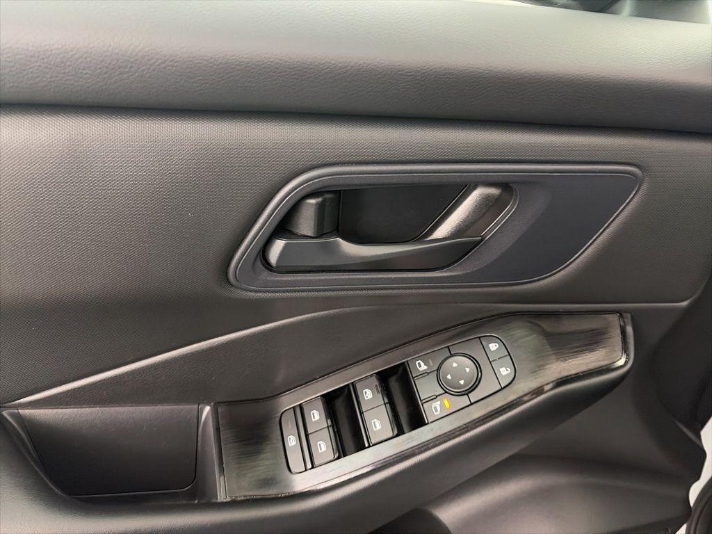 used 2024 Nissan Rogue car, priced at $24,304
