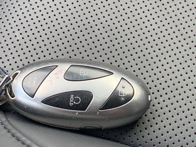 used 2025 Hyundai Santa Fe car, priced at $29,090