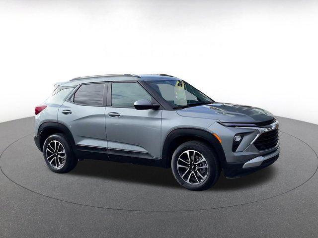 used 2025 Chevrolet TrailBlazer car, priced at $21,297