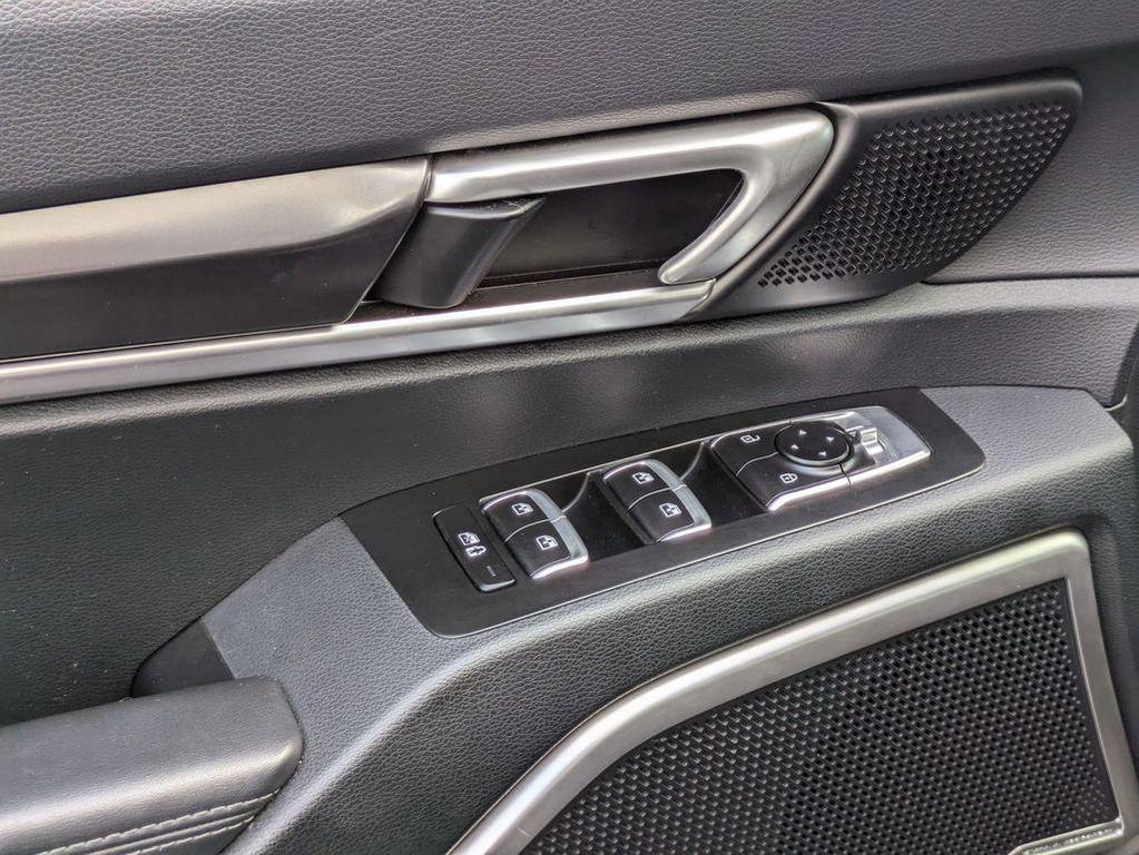 used 2025 Kia Telluride car, priced at $31,899
