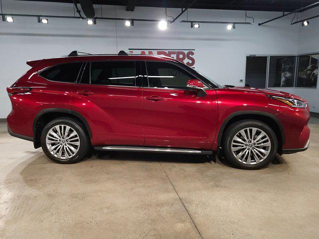 used 2022 Toyota Highlander car, priced at $39,024