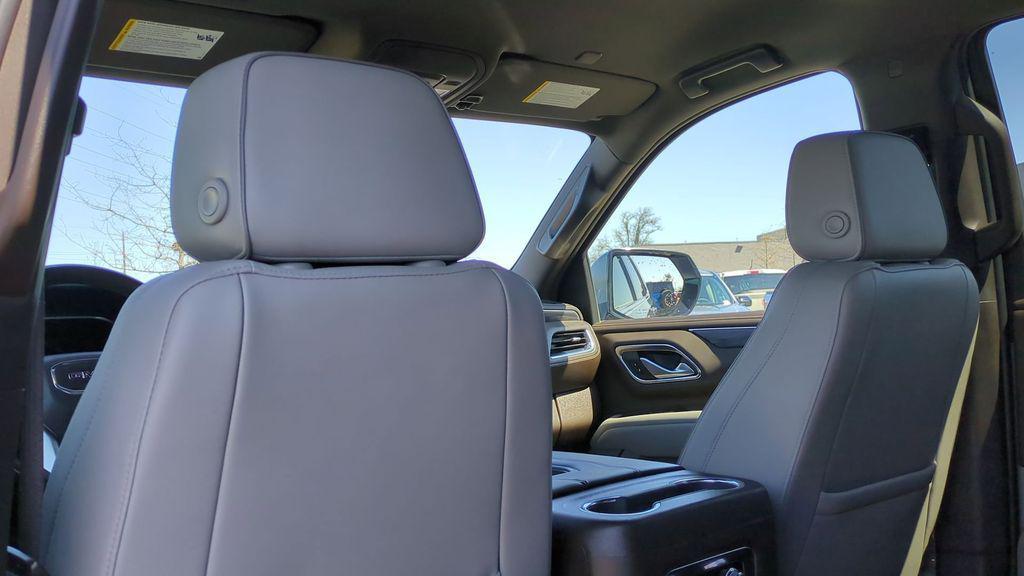 used 2022 GMC Yukon car, priced at $40,995