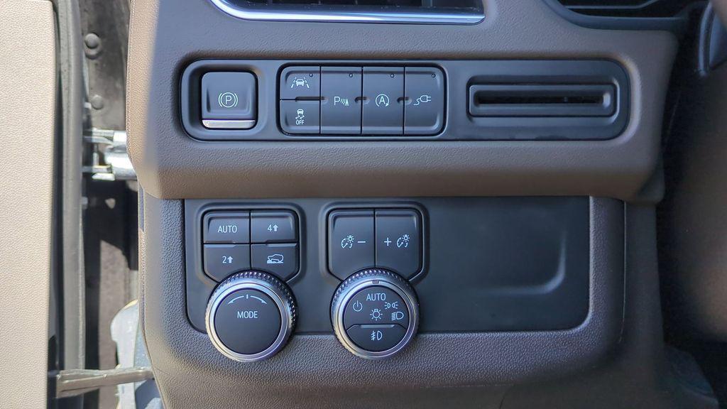 used 2022 GMC Yukon car, priced at $40,995