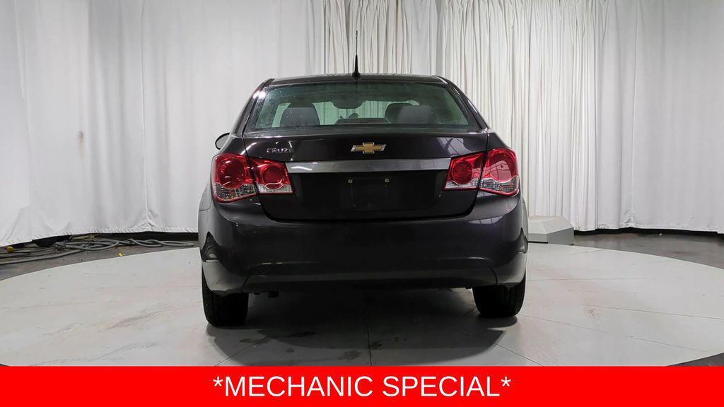 used 2014 Chevrolet Cruze car, priced at $3,500