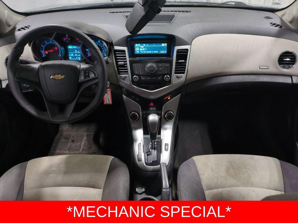 used 2014 Chevrolet Cruze car, priced at $3,500