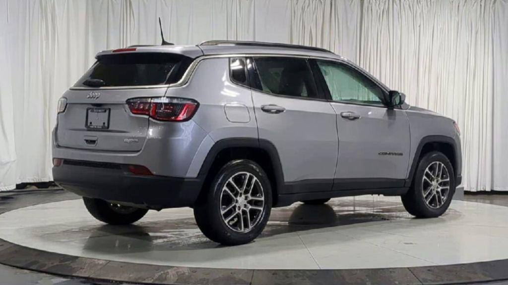 used 2019 Jeep Compass car, priced at $15,000