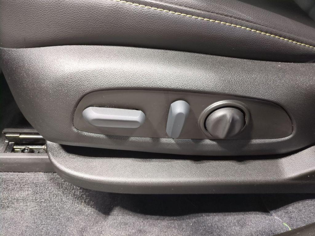 used 2023 Chevrolet Traverse car, priced at $27,795