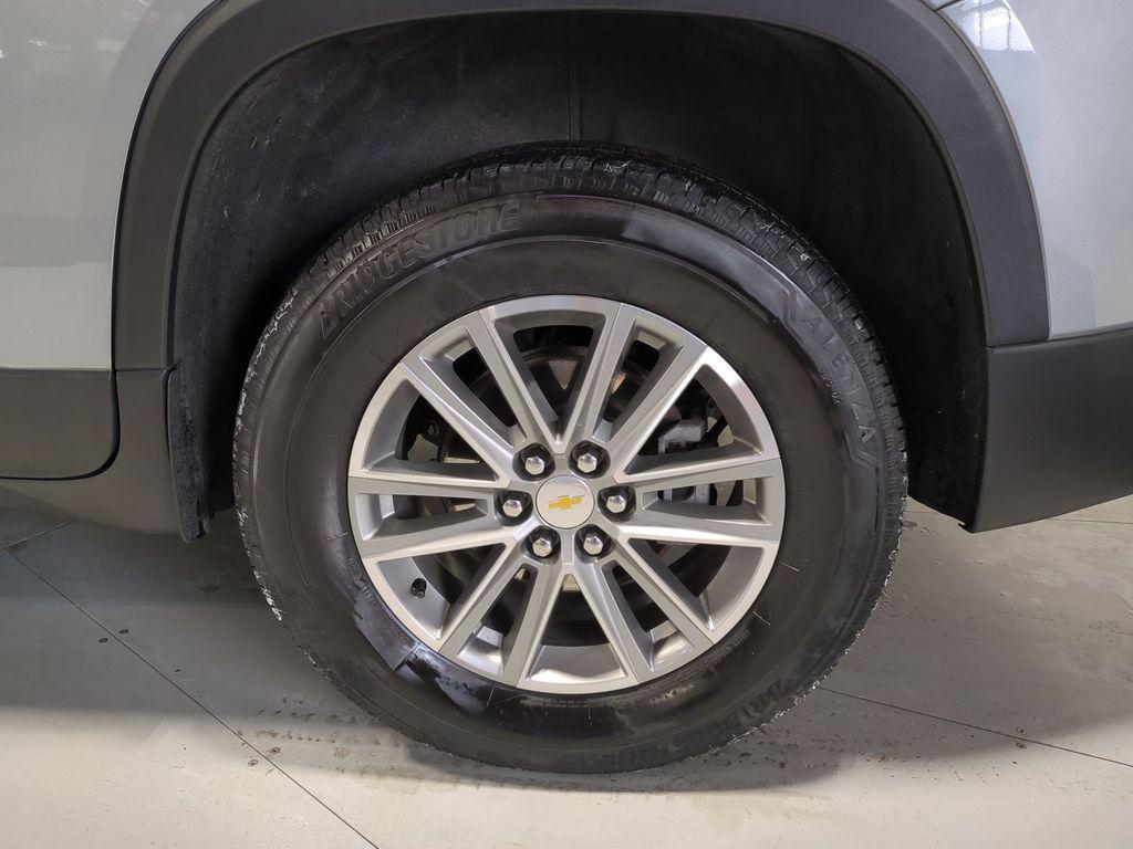 used 2023 Chevrolet Traverse car, priced at $27,795