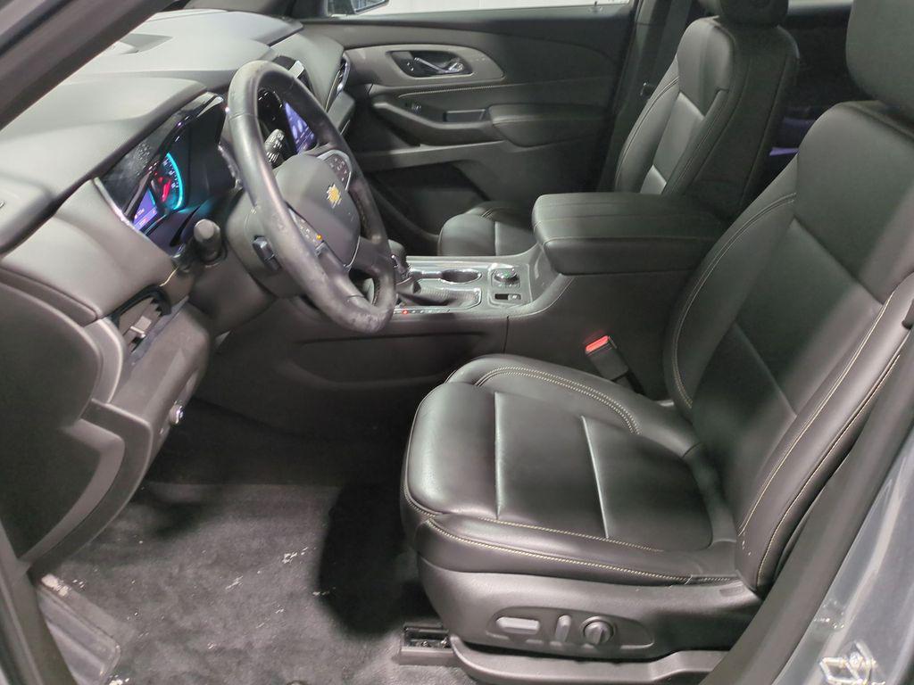 used 2023 Chevrolet Traverse car, priced at $27,795