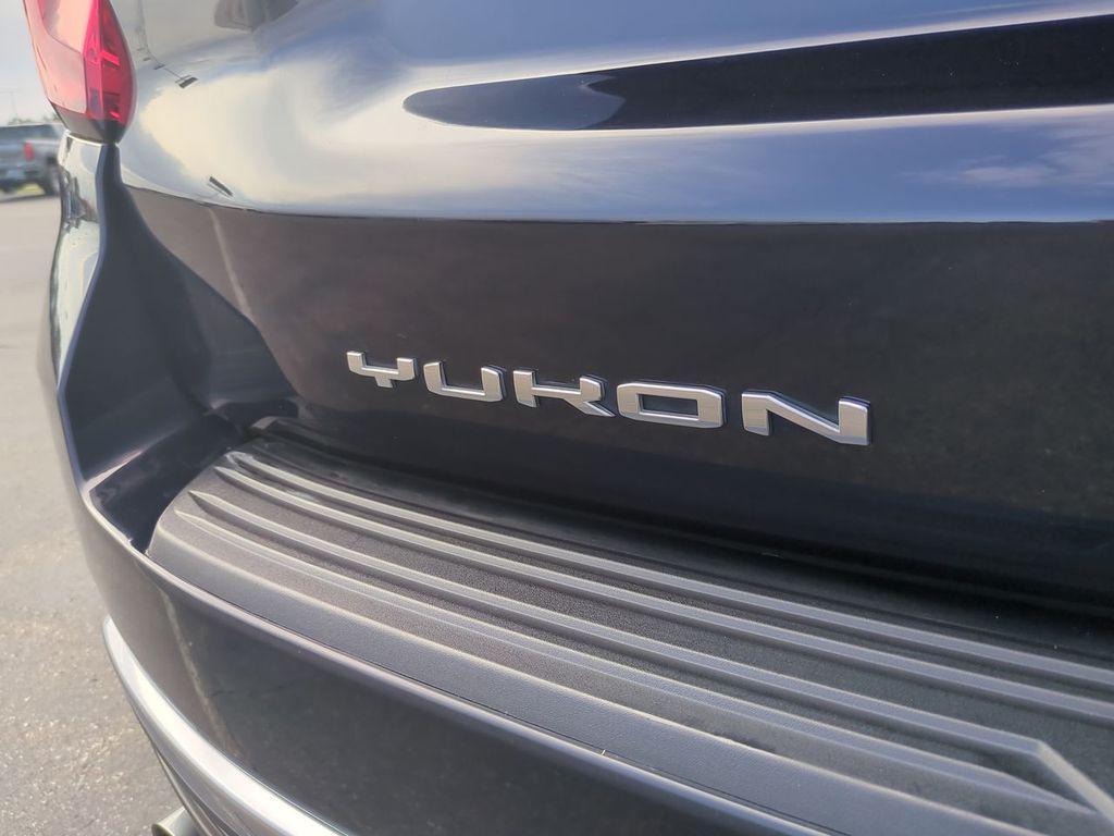 used 2021 GMC Yukon car, priced at $43,428