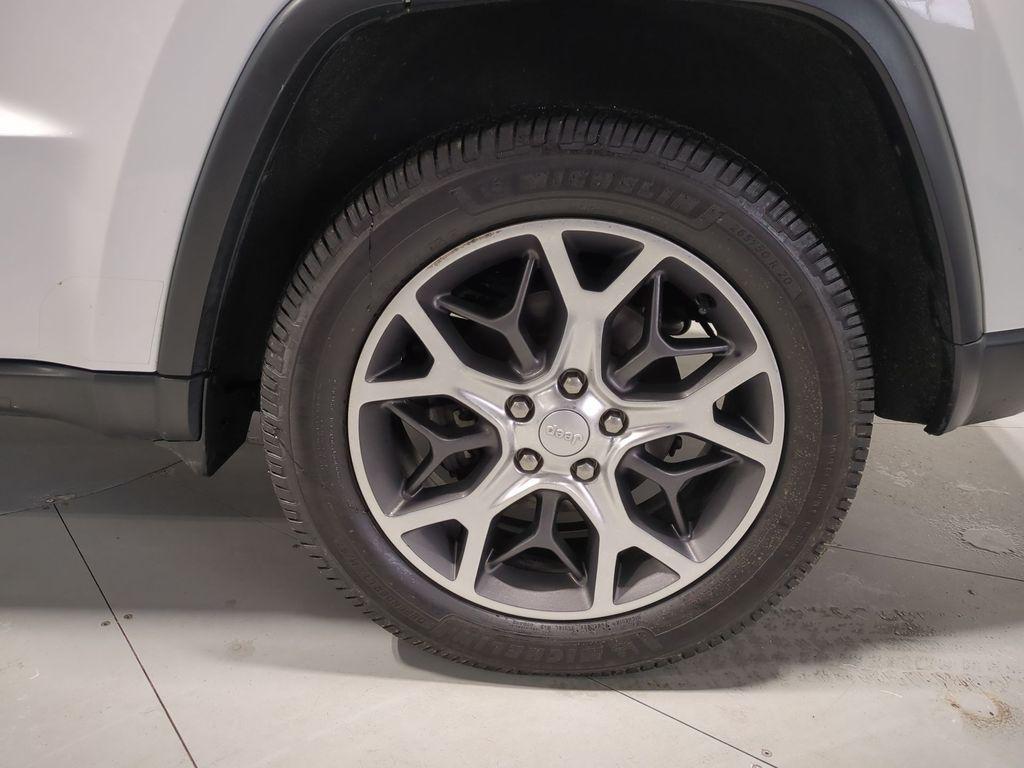 used 2020 Jeep Grand Cherokee car, priced at $15,750