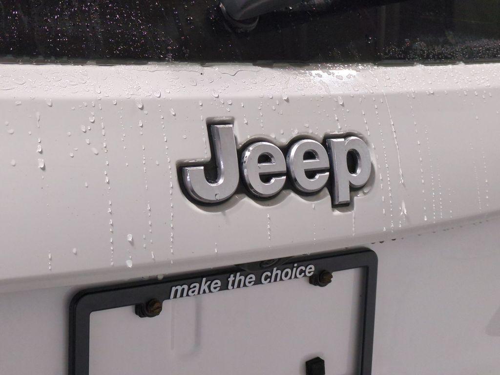 used 2020 Jeep Grand Cherokee car, priced at $15,750