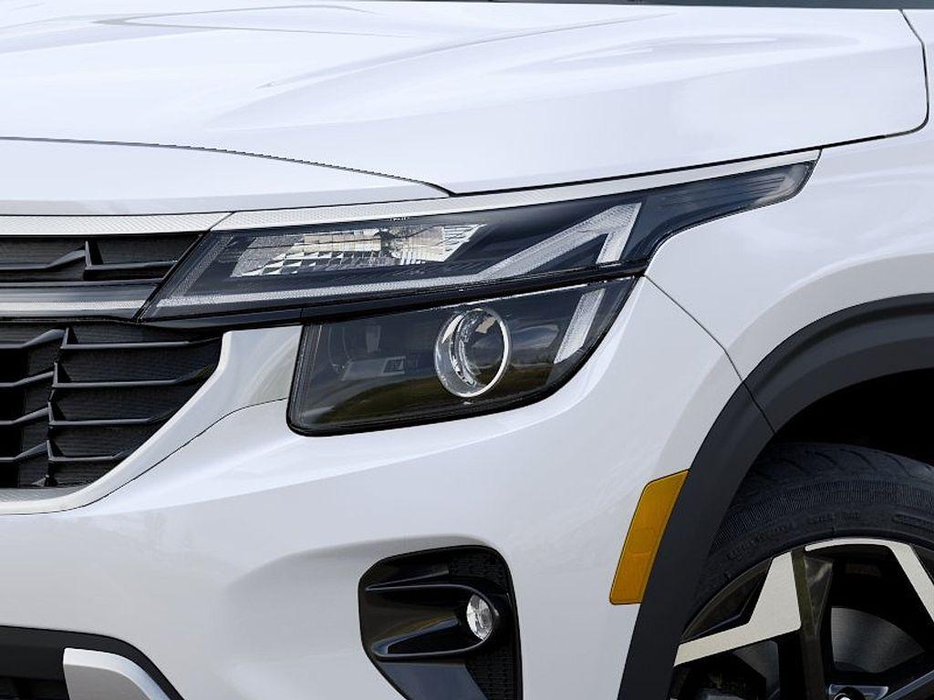 new 2026 Kia Seltos car, priced at $29,235