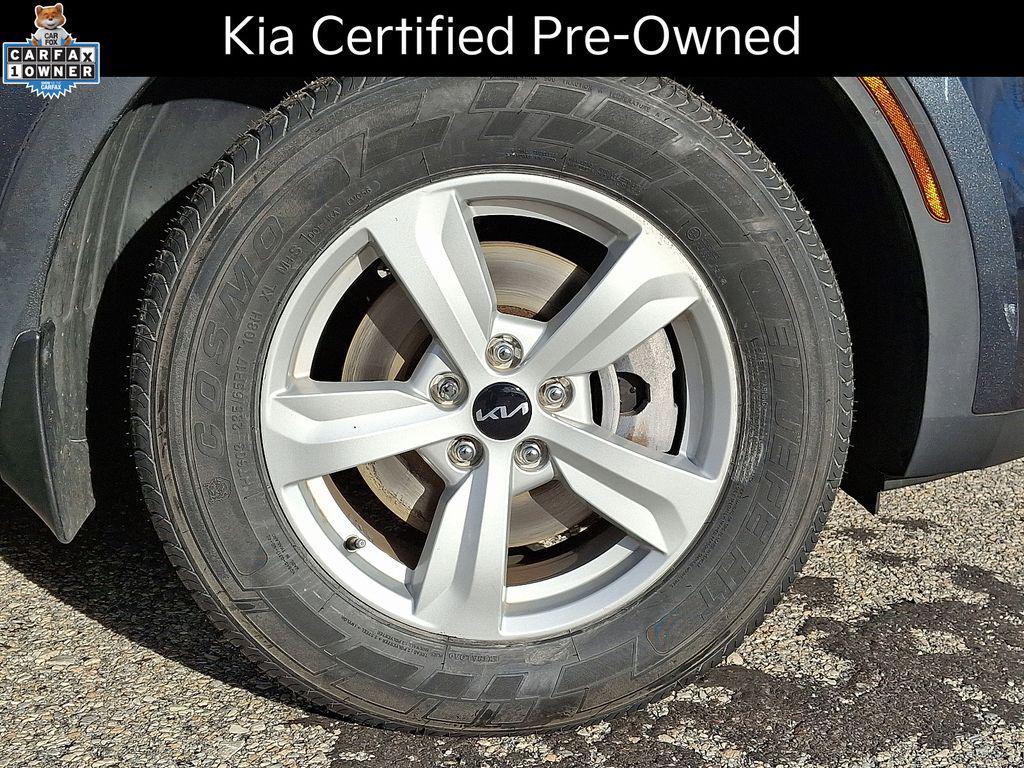 used 2022 Kia Sorento car, priced at $22,889