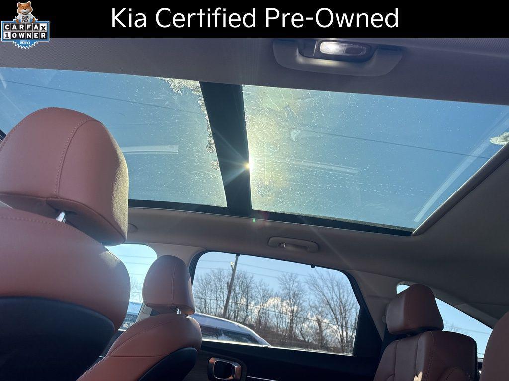 used 2023 Kia Sorento car, priced at $32,842