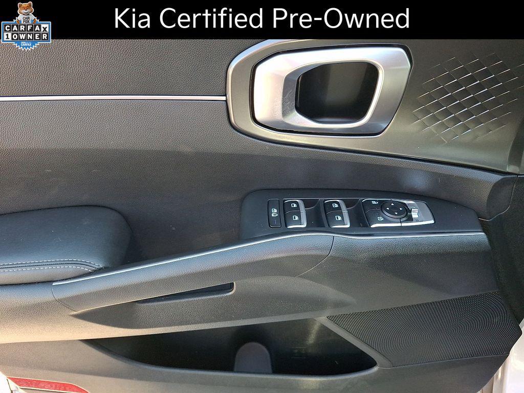 used 2023 Kia Sorento Hybrid car, priced at $31,294