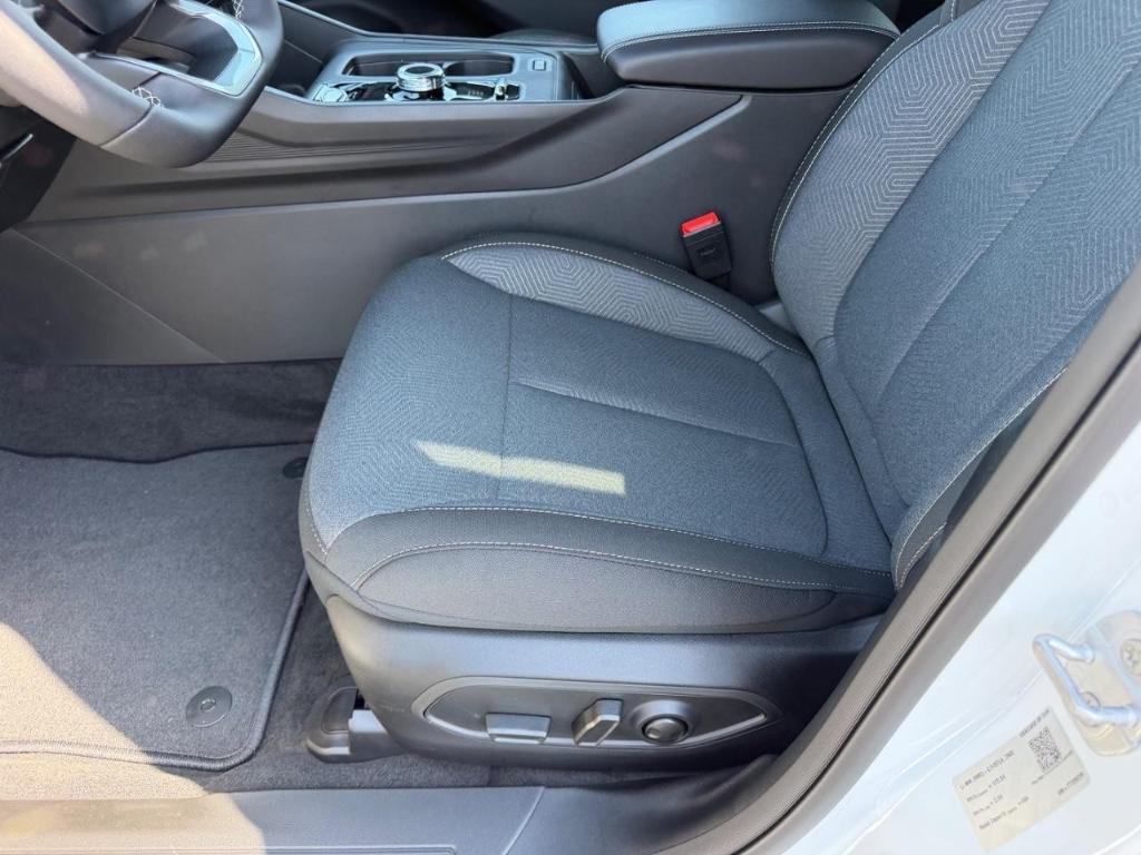 new 2026 Jeep Cherokee car, priced at $38,699