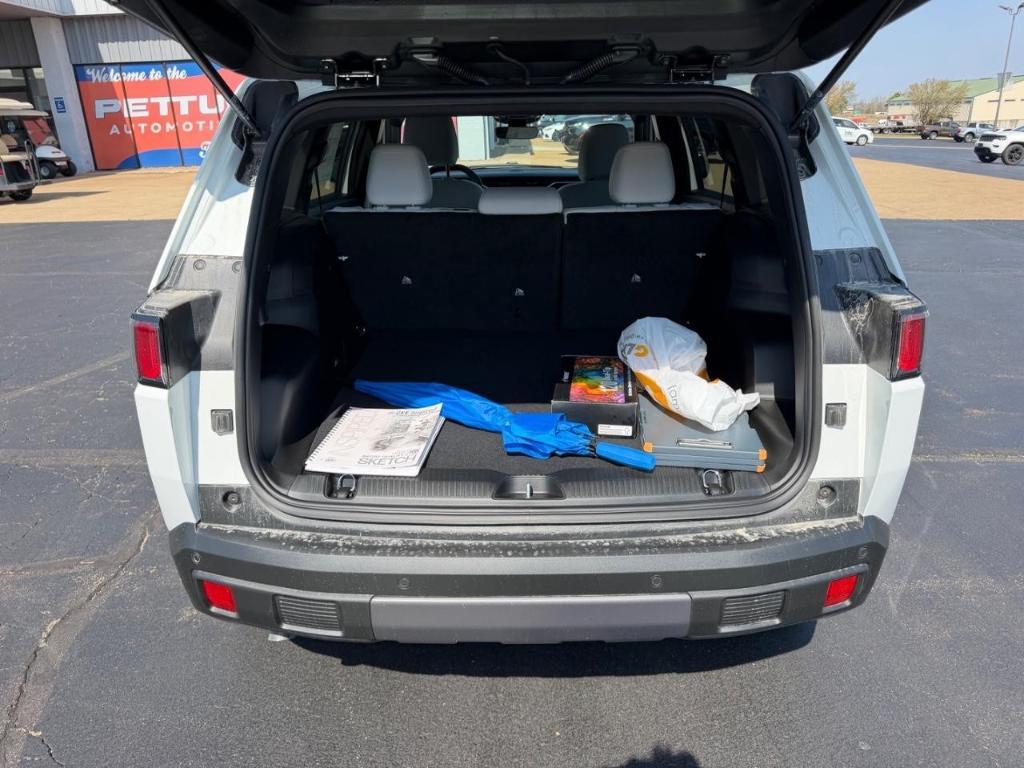 new 2026 Jeep Cherokee car, priced at $38,699