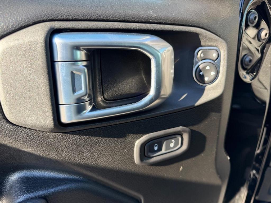 new 2026 Jeep Wrangler car, priced at $45,595