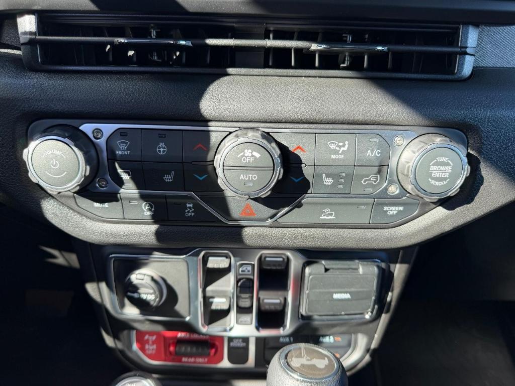 new 2026 Jeep Wrangler car, priced at $45,595