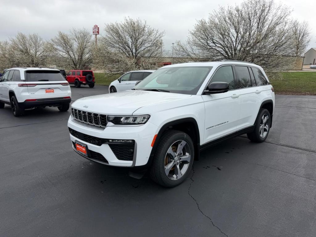 new 2026 Jeep Grand Cherokee car, priced at $49,405