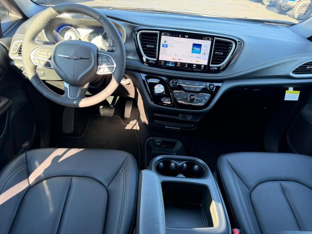 new 2026 Chrysler Pacifica car, priced at $43,565