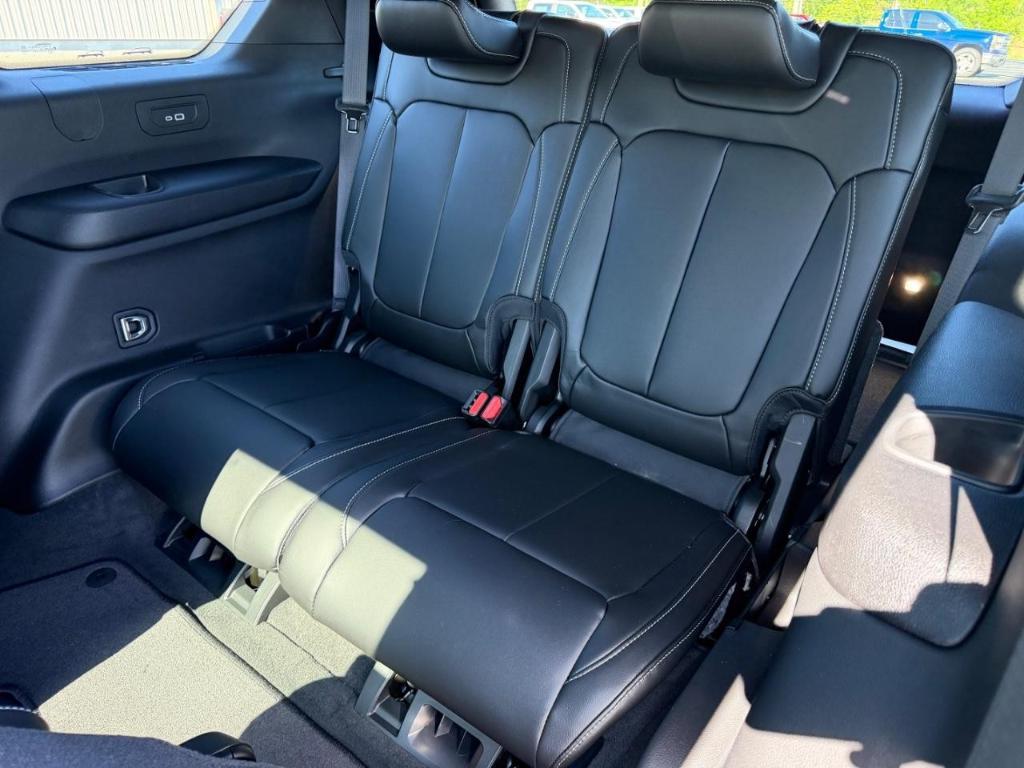 new 2026 Jeep Grand Cherokee L car, priced at $51,585