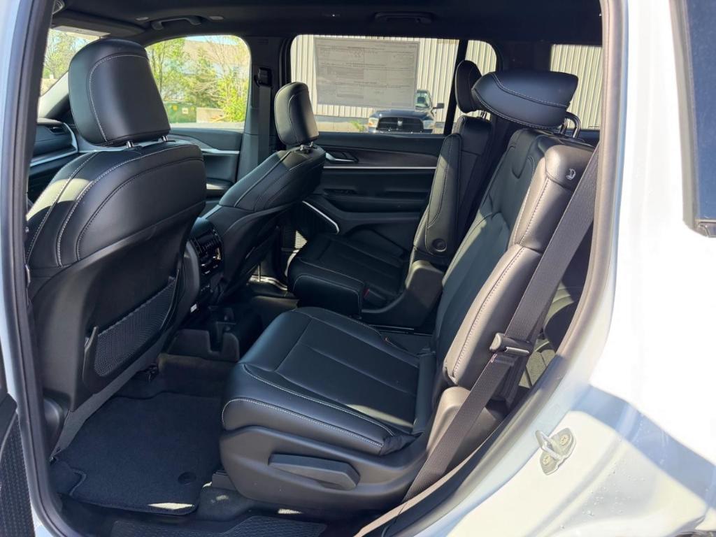 new 2026 Jeep Grand Cherokee L car, priced at $51,585