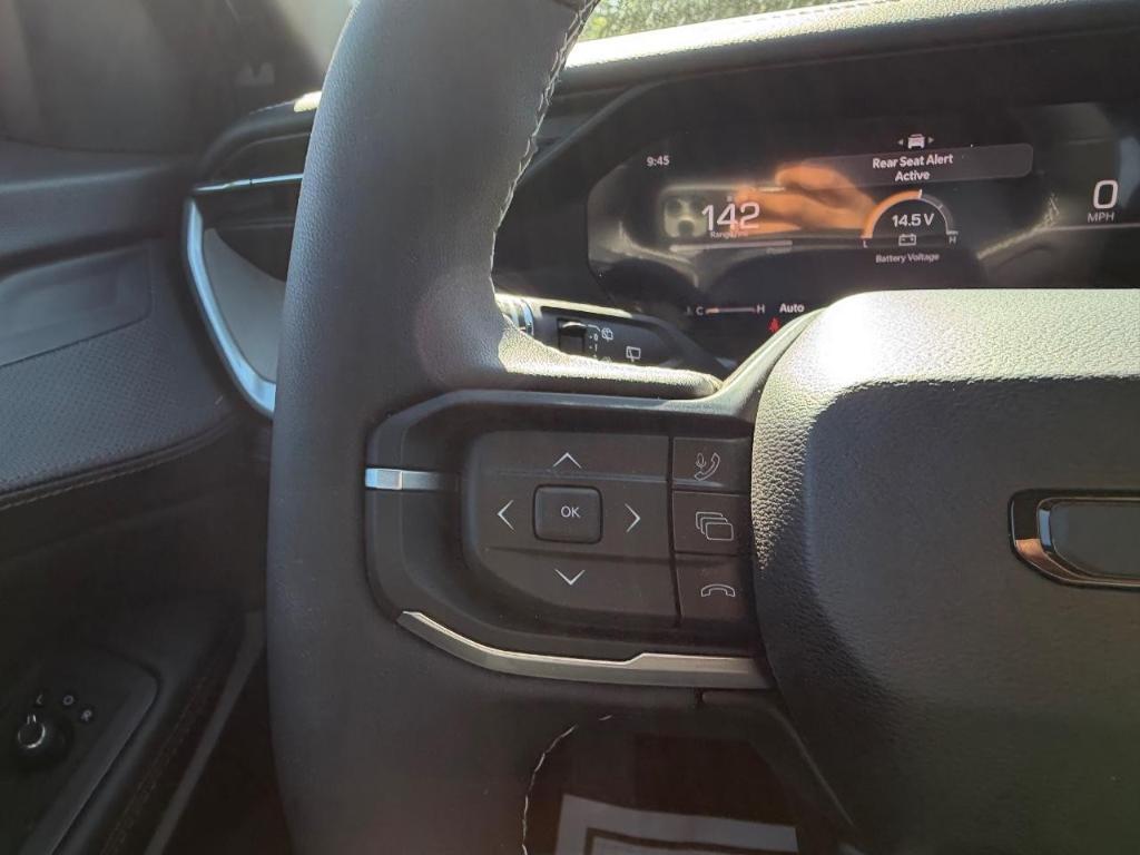 new 2026 Jeep Cherokee car, priced at $42,117