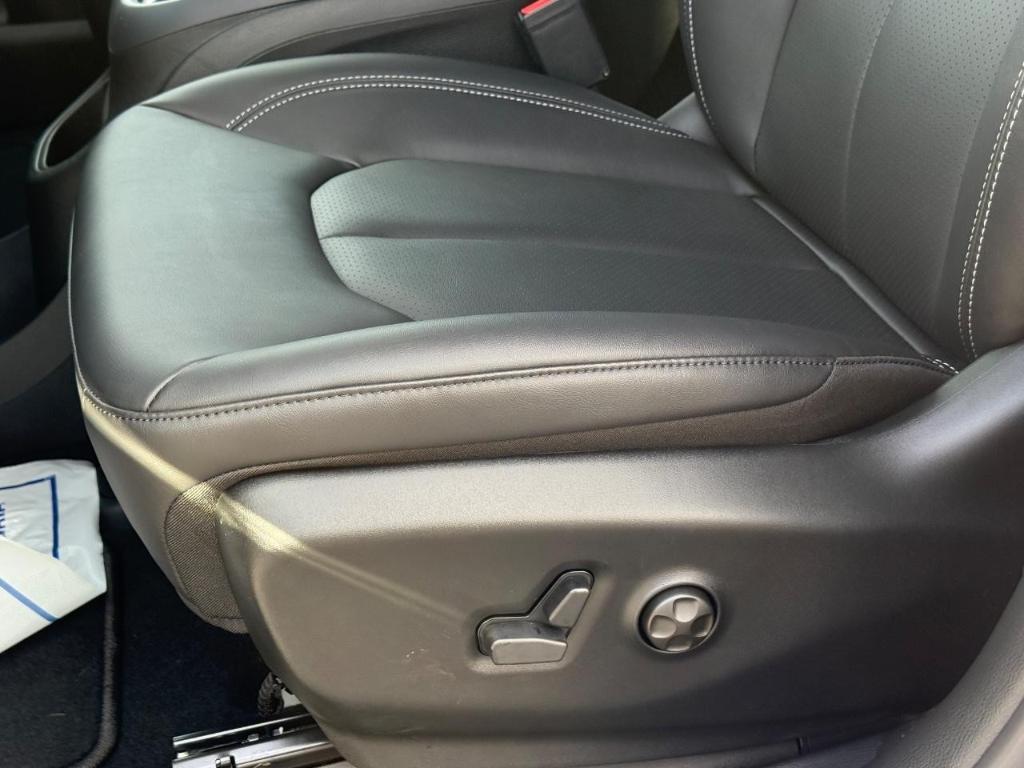 new 2026 Chrysler Pacifica car, priced at $42,201