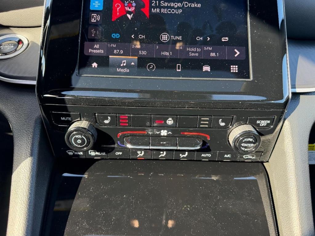 new 2025 Jeep Grand Cherokee car, priced at $39,920