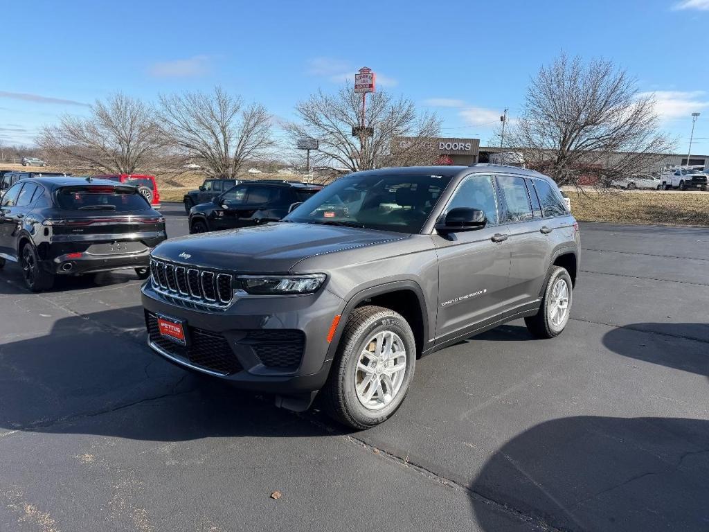 new 2025 Jeep Grand Cherokee car, priced at $39,920