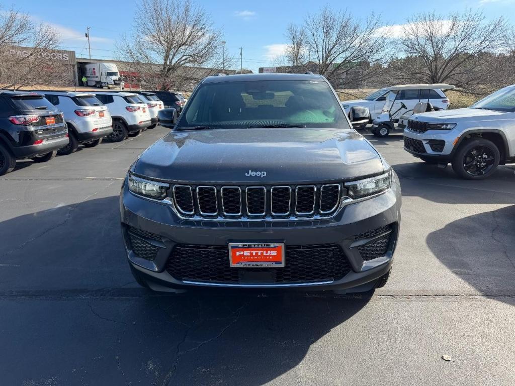 new 2025 Jeep Grand Cherokee car, priced at $39,920