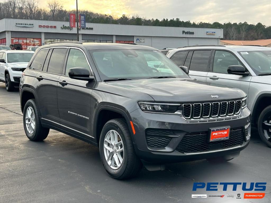 new 2025 Jeep Grand Cherokee car, priced at $39,920